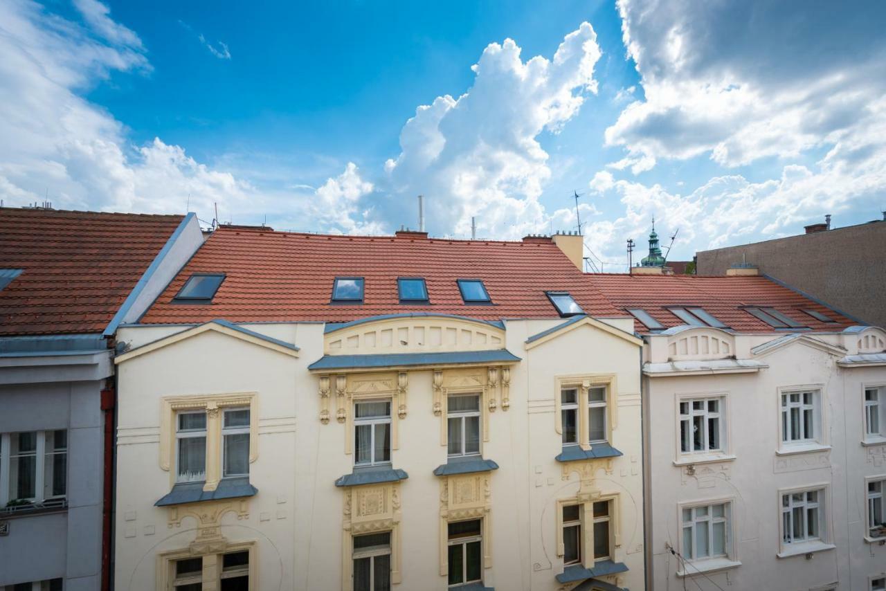 Modern Apartment Few Steps From Centre Praag Buitenkant foto
